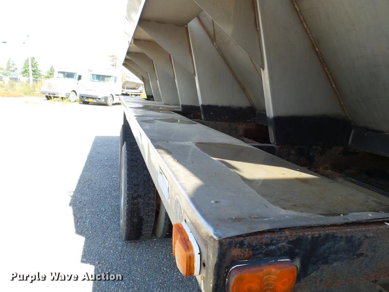 image for item DB7003 1994 International 9400 fertilizer tender truck