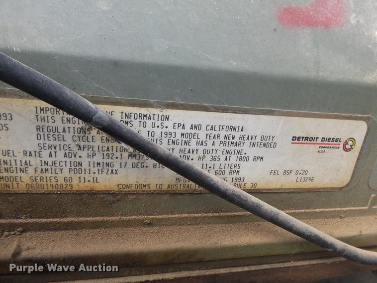 image for item DB7003 1994 International 9400 fertilizer tender truck