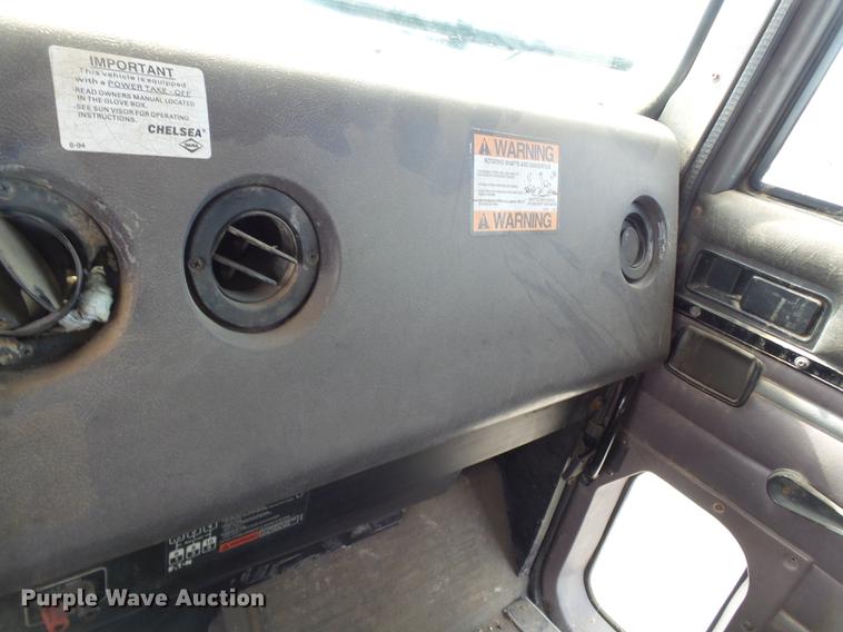 image for item DB7003 1994 International 9400 fertilizer tender truck