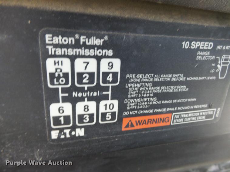 image for item DB7003 1994 International 9400 fertilizer tender truck