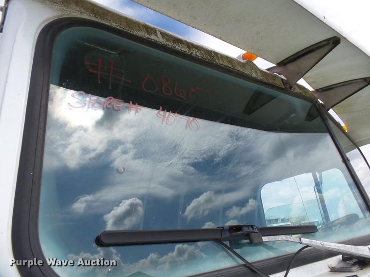 image for item DB7003 1994 International 9400 fertilizer tender truck