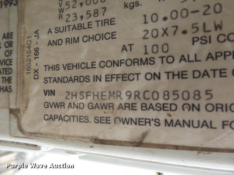 image for item DB7003 1994 International 9400 fertilizer tender truck