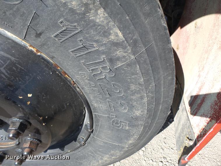 image for item DB7004 2002 International 4300 fertilizer tender truck