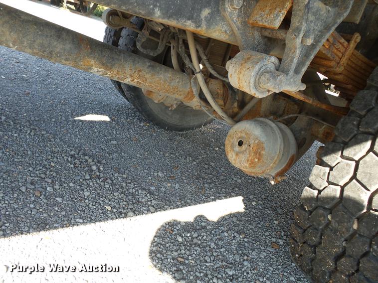 image for item DB7004 2002 International 4300 fertilizer tender truck