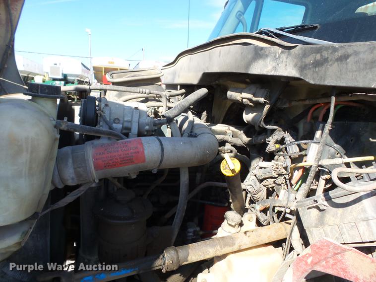 image for item DB7004 2002 International 4300 fertilizer tender truck