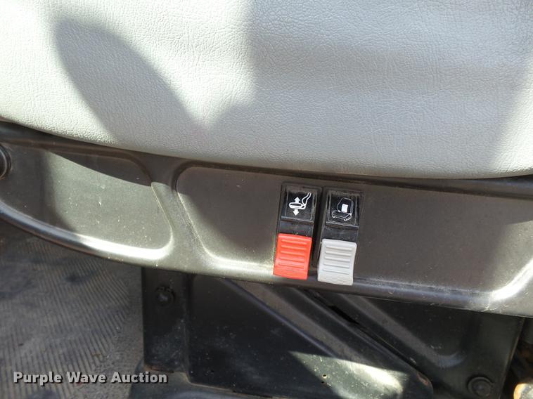 image for item DB7004 2002 International 4300 fertilizer tender truck