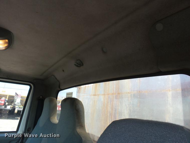 image for item DB7004 2002 International 4300 fertilizer tender truck