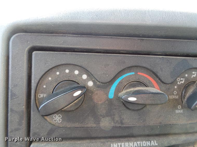 image for item DB7004 2002 International 4300 fertilizer tender truck