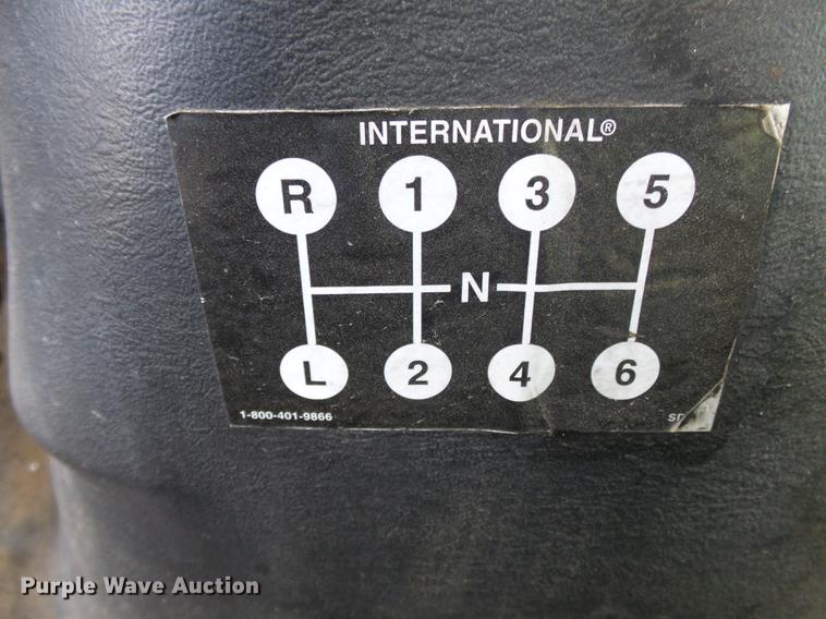 image for item DB7004 2002 International 4300 fertilizer tender truck