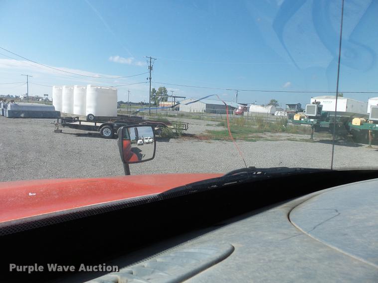 image for item DB7004 2002 International 4300 fertilizer tender truck