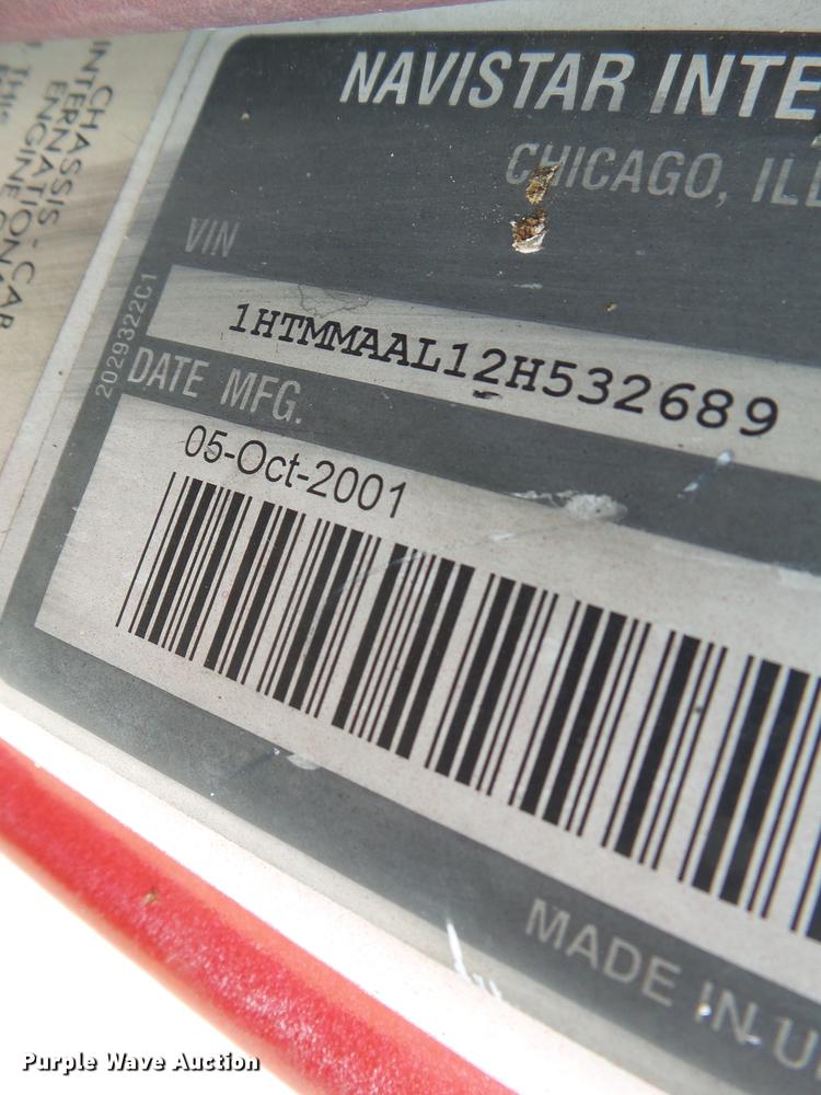 image for item DB7004 2002 International 4300 fertilizer tender truck