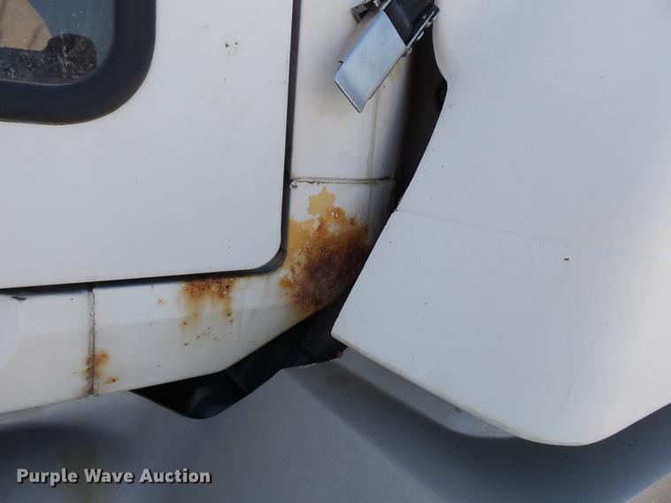 image for item DB7006 1997 Mack CH613 fertilizer tender truck