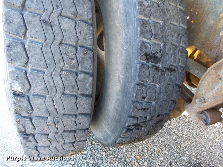 image for item DB7006 1997 Mack CH613 fertilizer tender truck