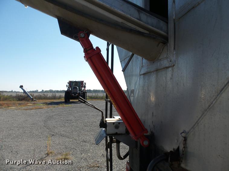 image for item DB7006 1997 Mack CH613 fertilizer tender truck