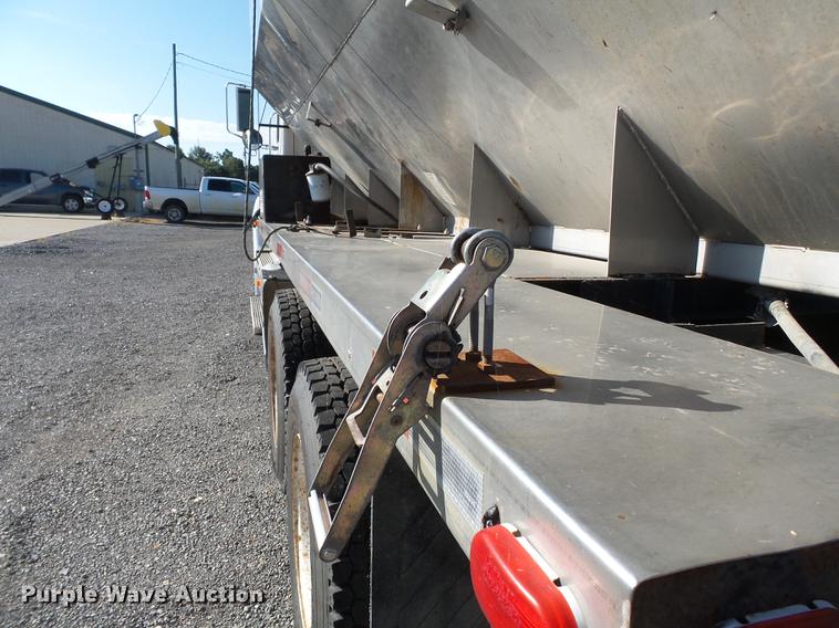 image for item DB7006 1997 Mack CH613 fertilizer tender truck