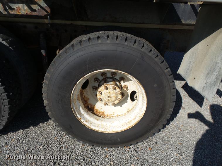 image for item DB7006 1997 Mack CH613 fertilizer tender truck