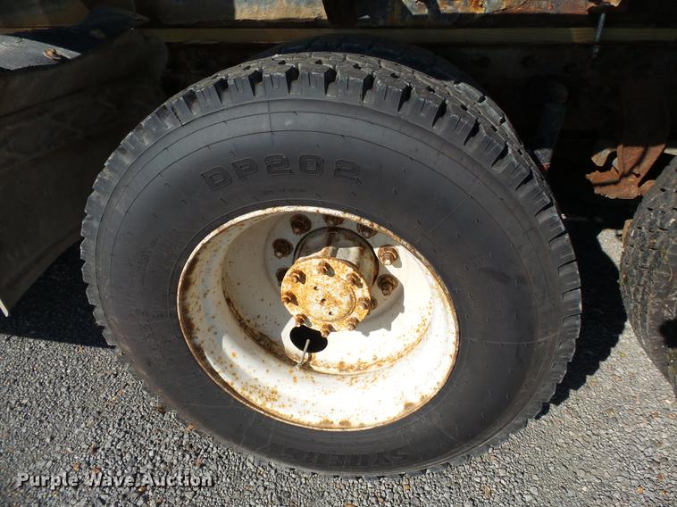 image for item DB7006 1997 Mack CH613 fertilizer tender truck