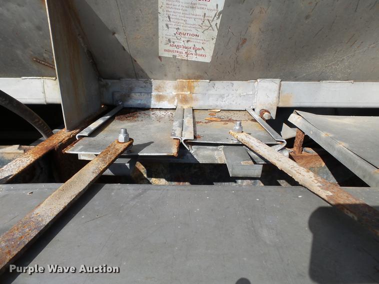 image for item DB7006 1997 Mack CH613 fertilizer tender truck