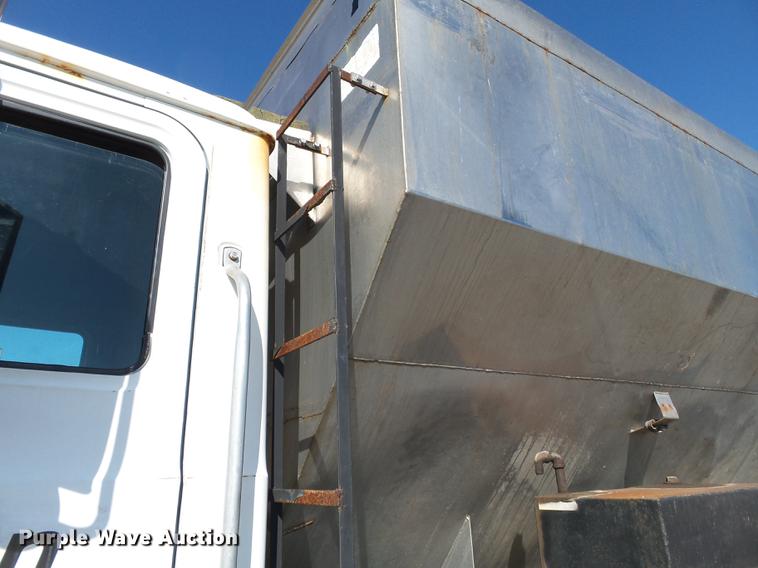 image for item DB7006 1997 Mack CH613 fertilizer tender truck