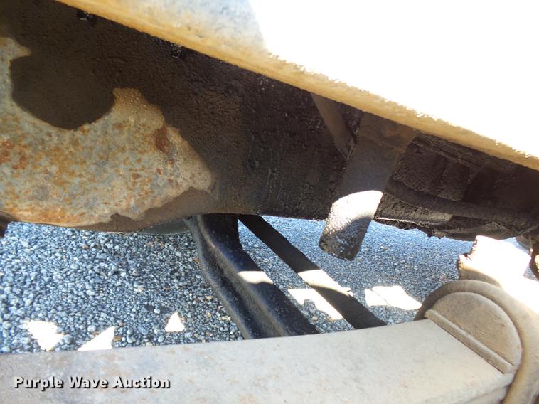 image for item DB7006 1997 Mack CH613 fertilizer tender truck