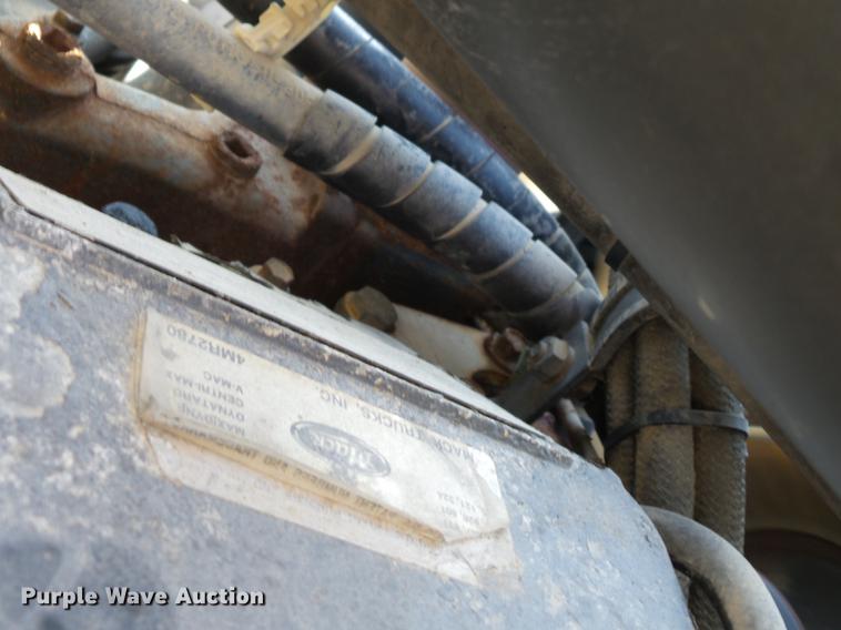 image for item DB7006 1997 Mack CH613 fertilizer tender truck