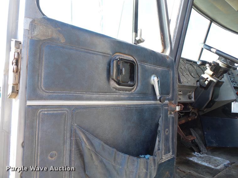 image for item DB7006 1997 Mack CH613 fertilizer tender truck