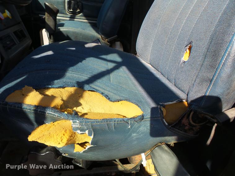 image for item DB7006 1997 Mack CH613 fertilizer tender truck