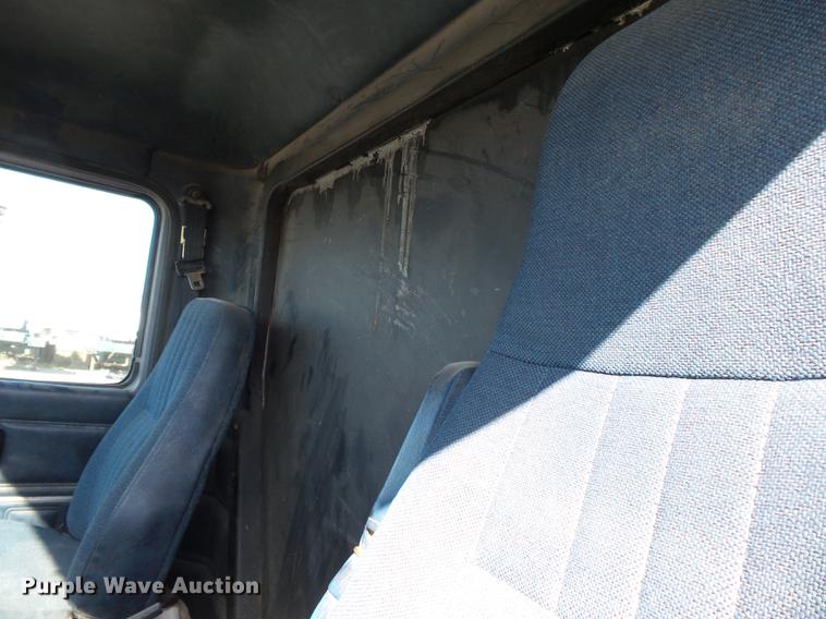 image for item DB7006 1997 Mack CH613 fertilizer tender truck