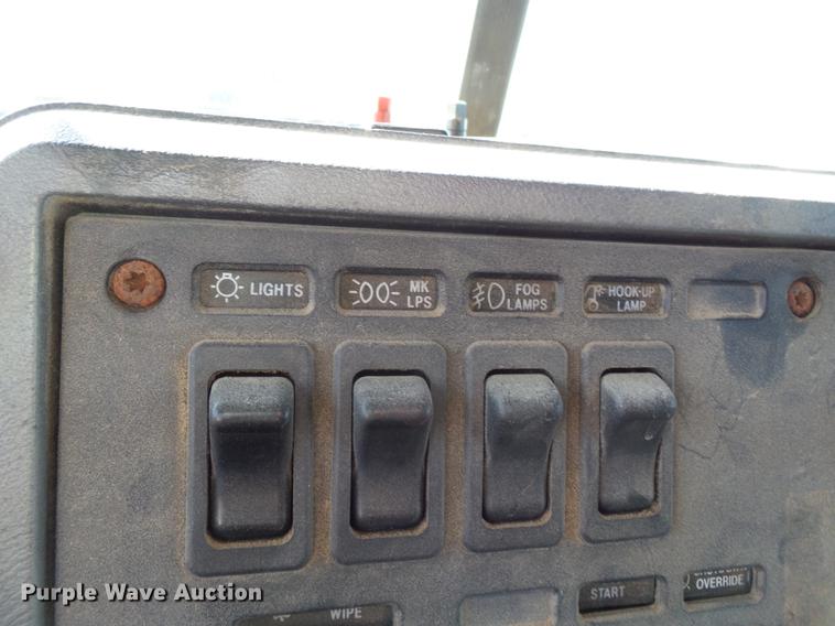 image for item DB7006 1997 Mack CH613 fertilizer tender truck