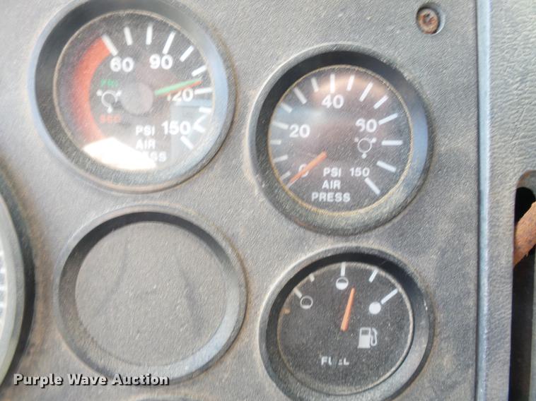 image for item DB7006 1997 Mack CH613 fertilizer tender truck