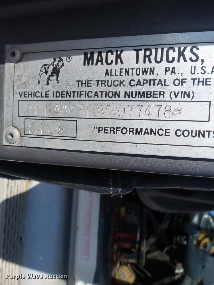 image for item DB7006 1997 Mack CH613 fertilizer tender truck