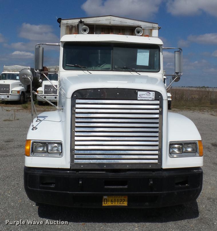 image for item DB7007 1994 Freightliner FLD fertilizer tender truck