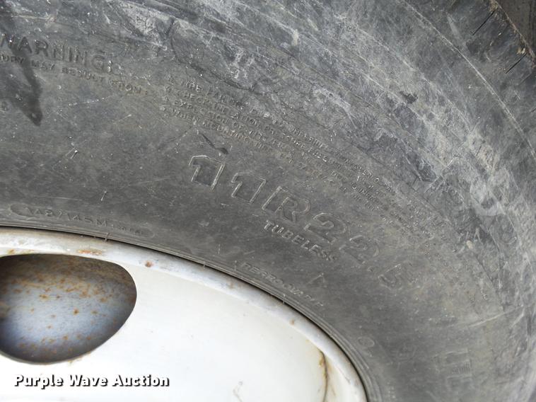 image for item DB7007 1994 Freightliner FLD fertilizer tender truck