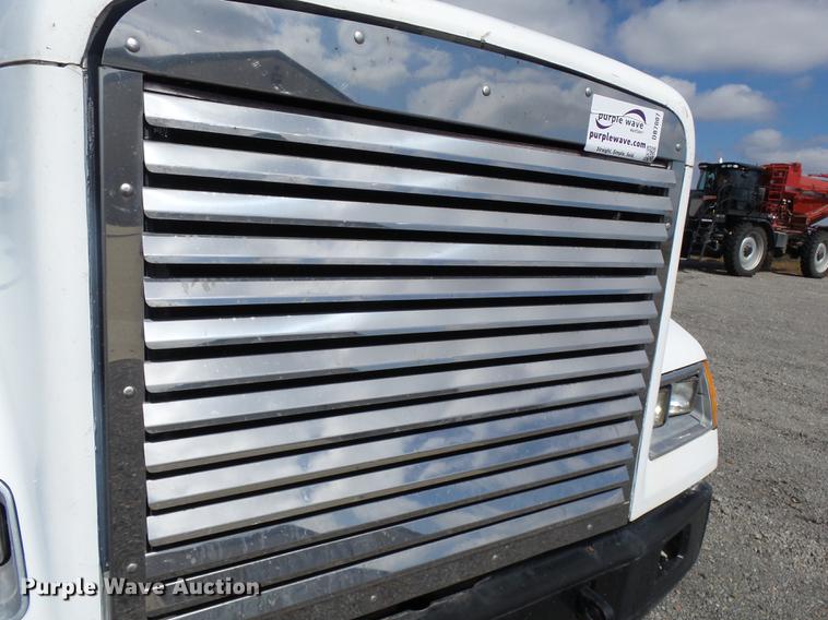 image for item DB7007 1994 Freightliner FLD fertilizer tender truck