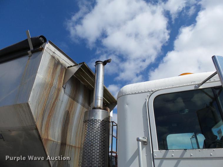 image for item DB7007 1994 Freightliner FLD fertilizer tender truck