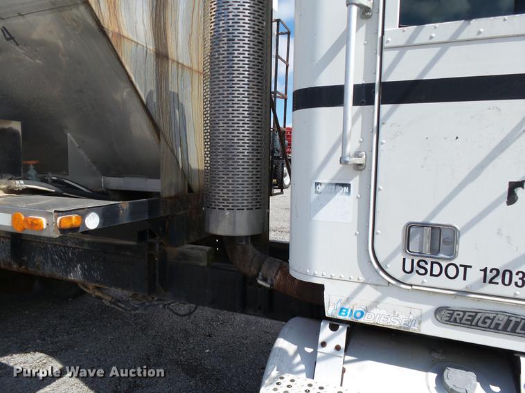 image for item DB7007 1994 Freightliner FLD fertilizer tender truck