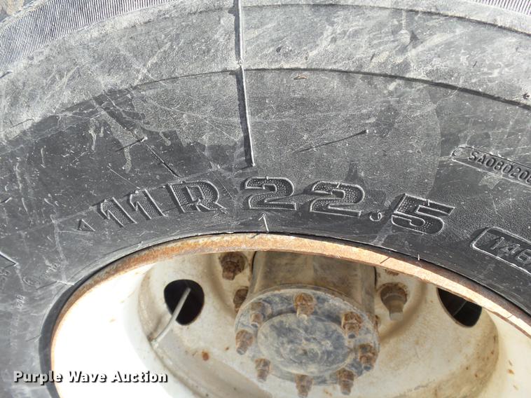 image for item DB7007 1994 Freightliner FLD fertilizer tender truck