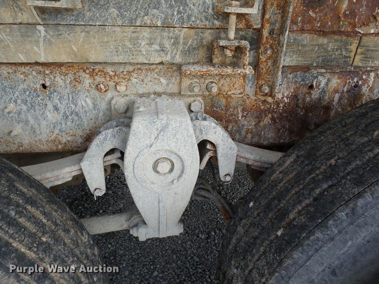 image for item DB7007 1994 Freightliner FLD fertilizer tender truck