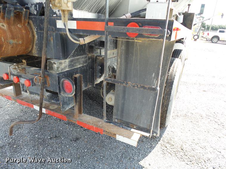 image for item DB7007 1994 Freightliner FLD fertilizer tender truck