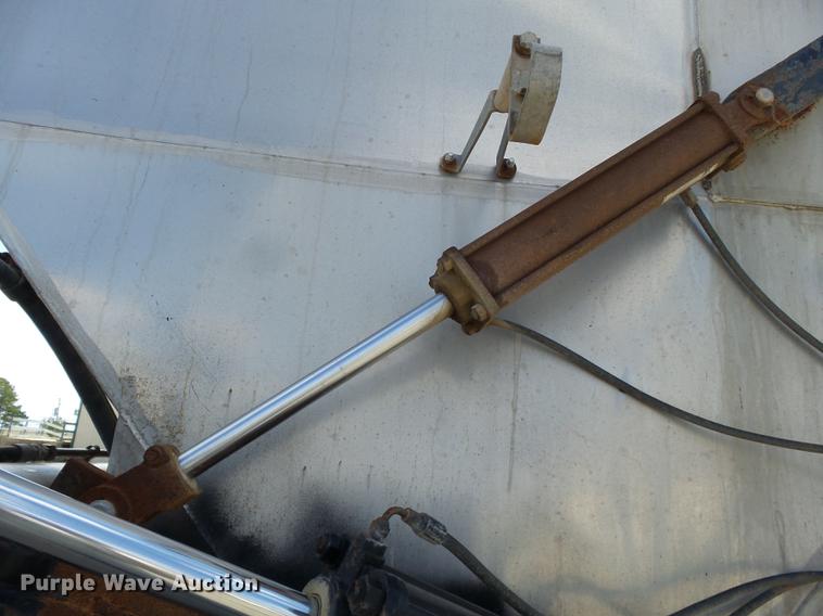 image for item DB7007 1994 Freightliner FLD fertilizer tender truck