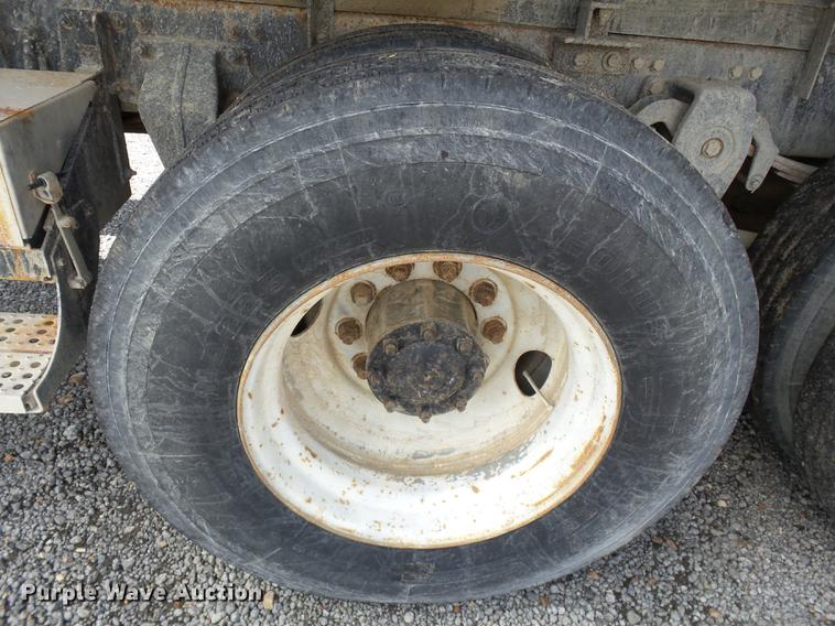 image for item DB7007 1994 Freightliner FLD fertilizer tender truck