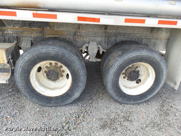 image for item DB7007 1994 Freightliner FLD fertilizer tender truck