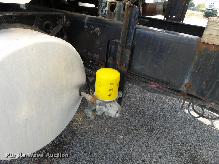 image for item DB7007 1994 Freightliner FLD fertilizer tender truck