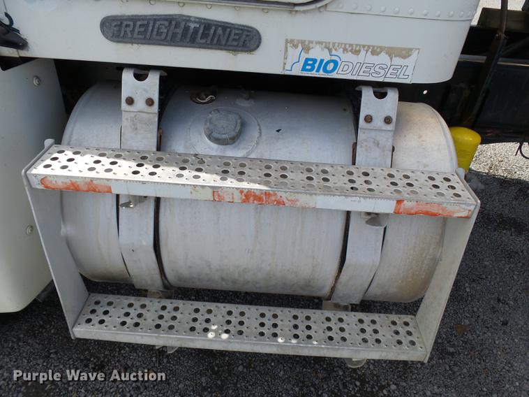 image for item DB7007 1994 Freightliner FLD fertilizer tender truck