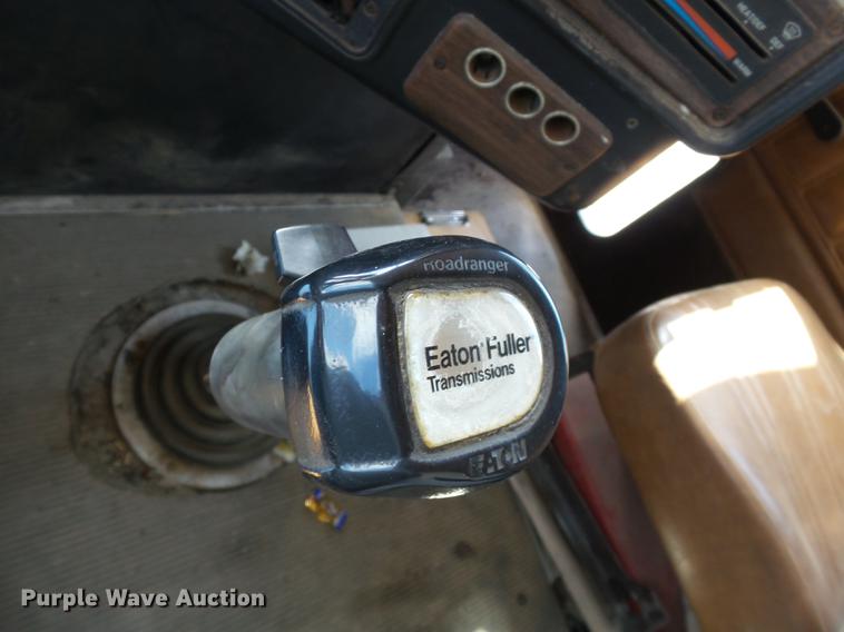 image for item DB7007 1994 Freightliner FLD fertilizer tender truck