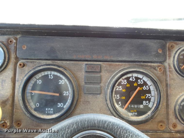 image for item DB7007 1994 Freightliner FLD fertilizer tender truck