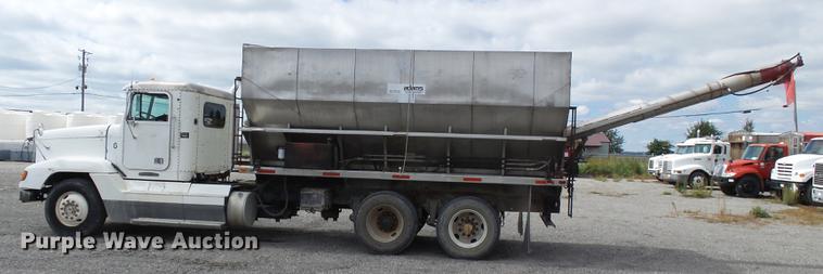 image for item DB7008 1996 Freightliner FLD fertilizer tender truck