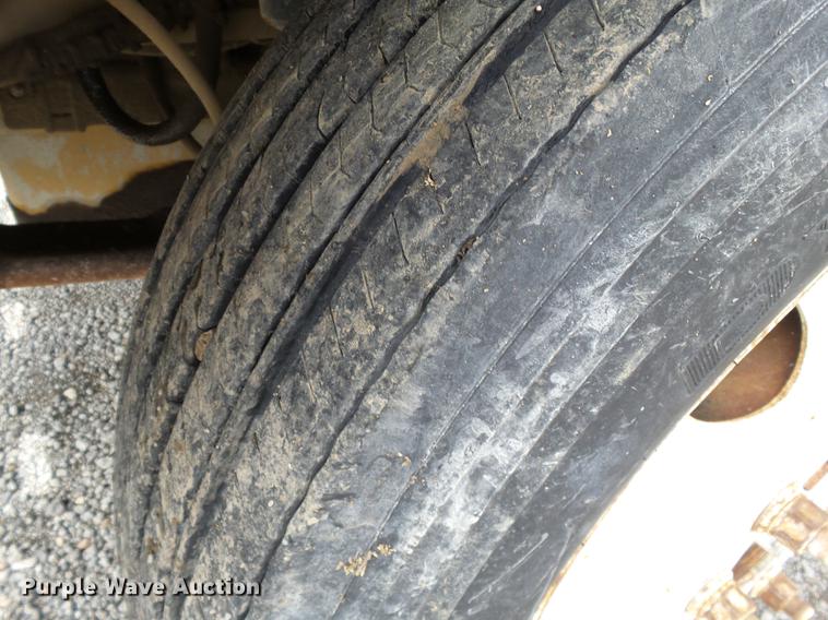 image for item DB7008 1996 Freightliner FLD fertilizer tender truck