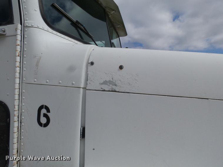 image for item DB7008 1996 Freightliner FLD fertilizer tender truck