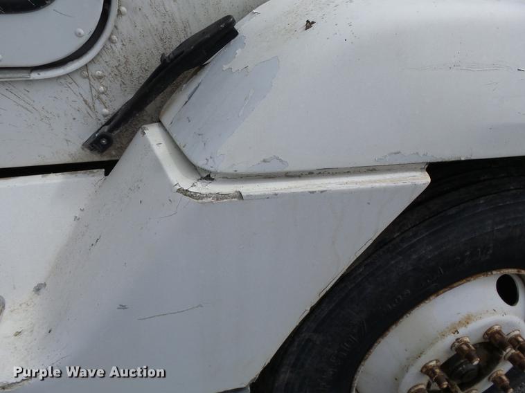 image for item DB7008 1996 Freightliner FLD fertilizer tender truck